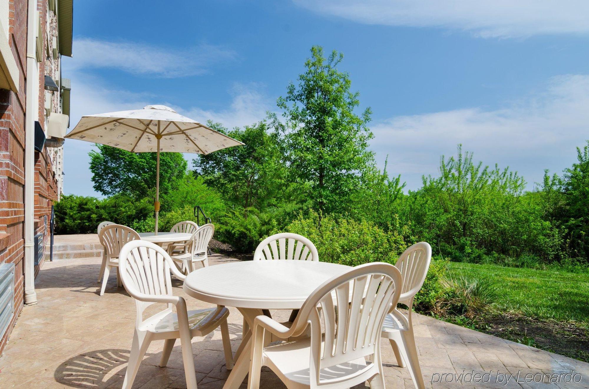 Holiday Inn Express & Suites - Olathe South By Ihg Exterior photo