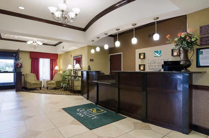 Holiday Inn Express & Suites - Olathe South By Ihg Exterior photo