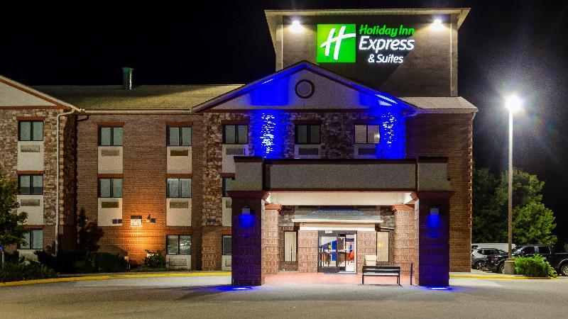 Holiday Inn Express & Suites - Olathe South By Ihg Exterior photo